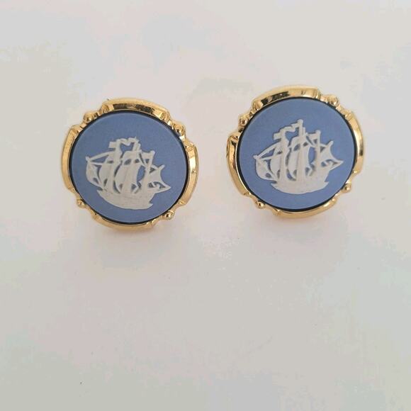 Wedgwood Jasperwear Cufflinks Set Gold Blue Tone Sailboat Ship England Round - Picture 1 of 5